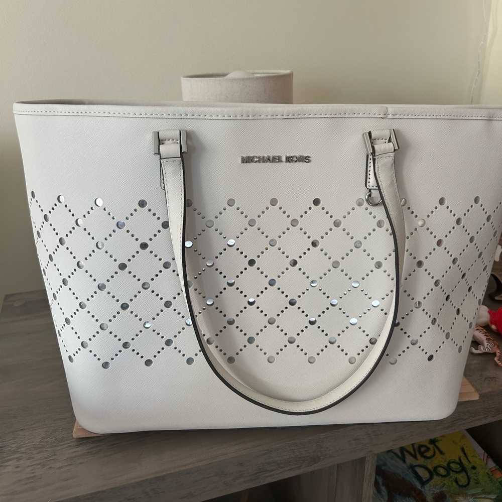 Large white and silver Michael Kors tote bag. Basically brand new never used